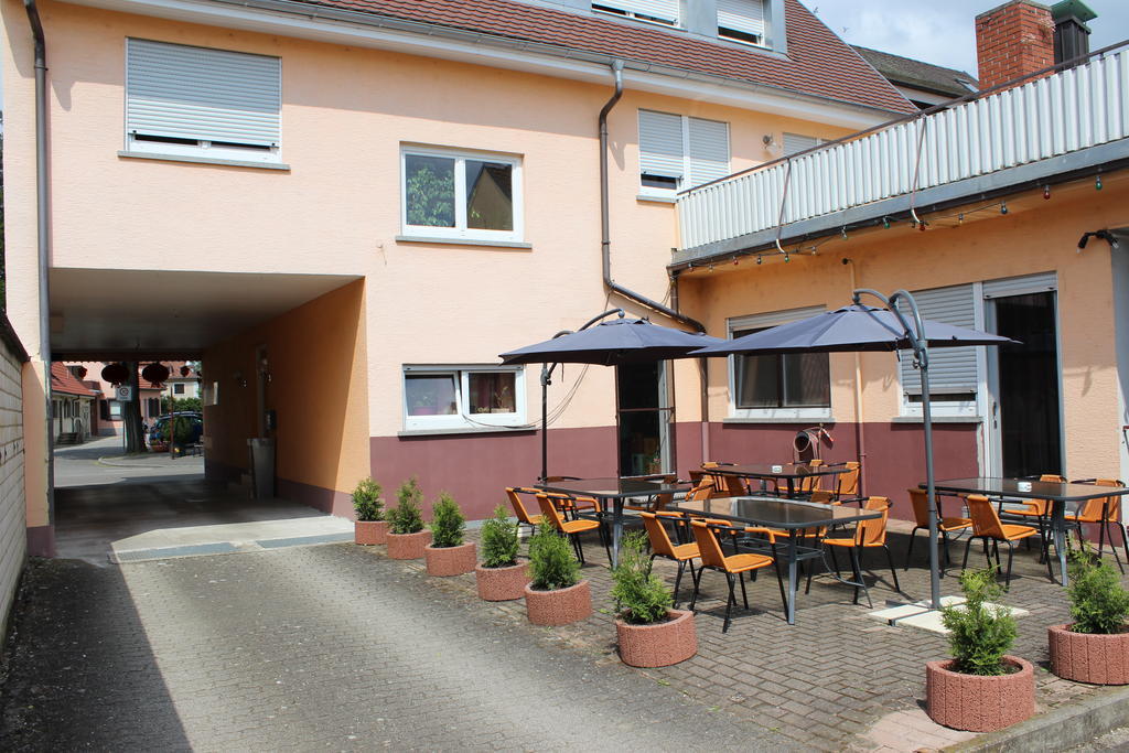 Hotel Z\u00E4hringer Stube Neuenburg am Rhein Exterior foto